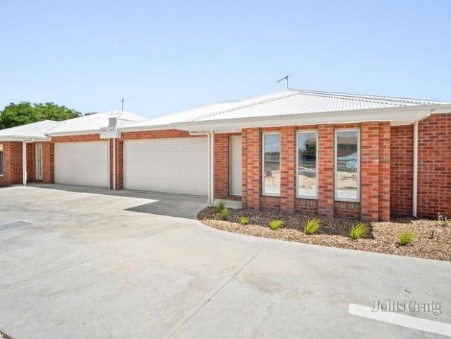 Townhouse for sale in Canadian