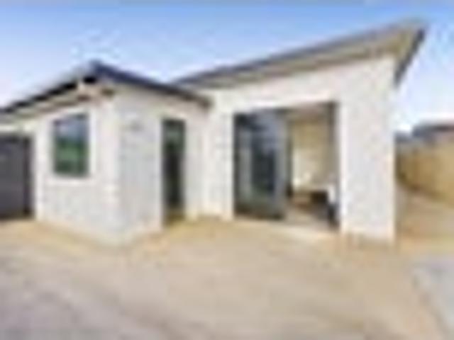 Townhouse for sale in Taranaki