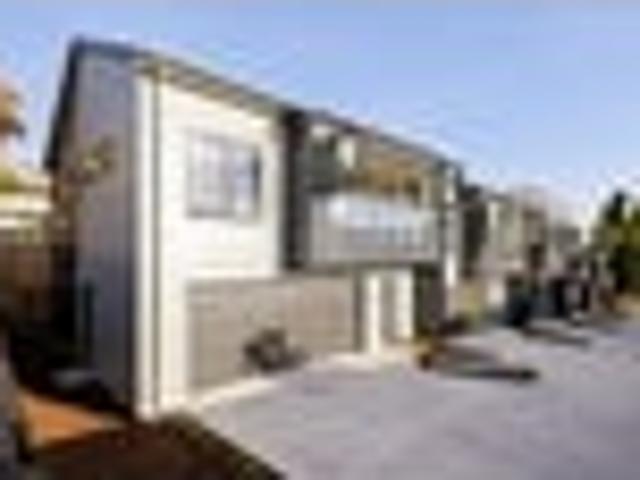 Townhouse for sale in Hamilton City