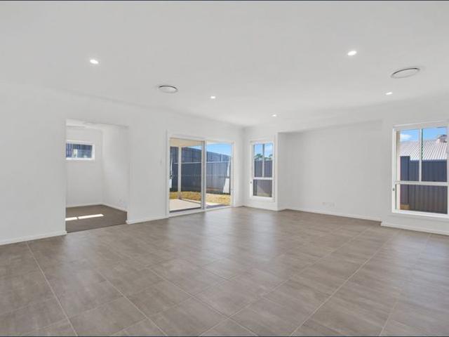 House for rent in Thrumster, New South Wales