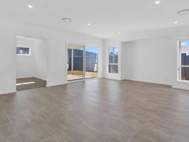 House for rent in Thrumster, New South Wales