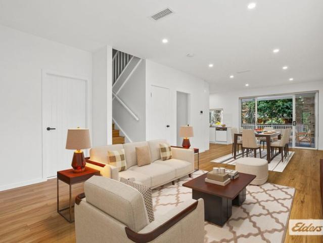Townhouse for rent in Wollongong West, New South Wales