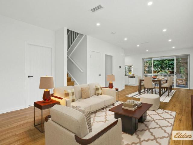 Townhouse for rent in Wollongong West, New South Wales