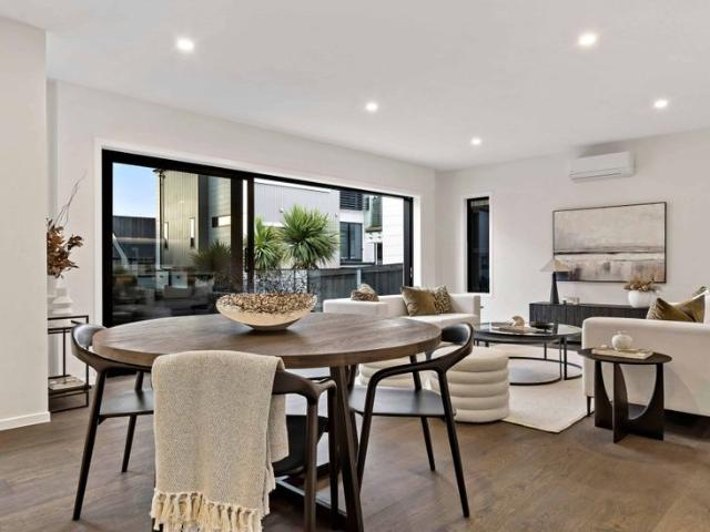 Townhouse for rent in Howick, Oroua County