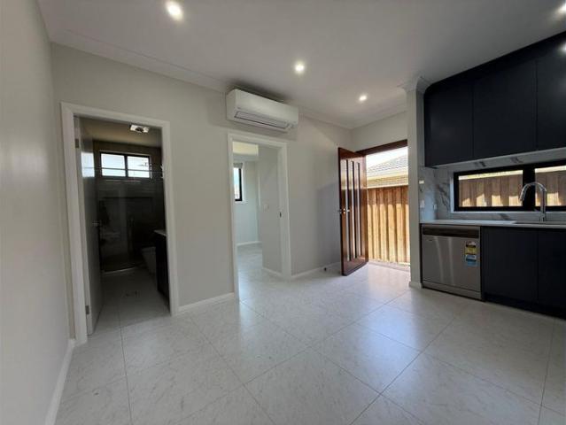 House for rent in Claymore, Sydney