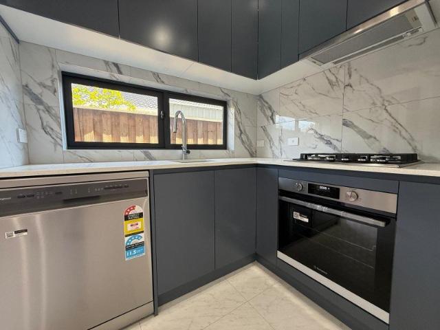 House for rent in Claymore, Sydney