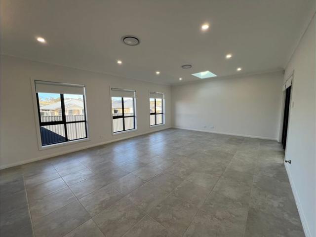House for rent in Brisbane Grove, New South Wales
