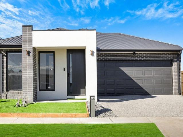 Cottage for sale in Camerons Creek, Victoria