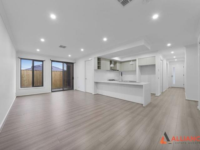 House for rent in Parklane Gardens, Melbourne