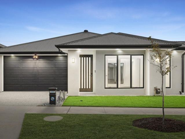 House for sale in Cloverton, Melbourne