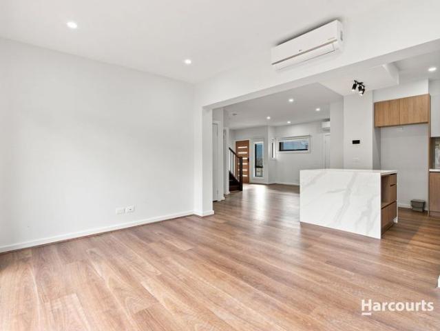 Townhouse for rent in Camerons Creek, Victoria