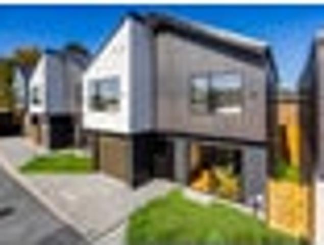 Townhouse for sale in East Tamaki
