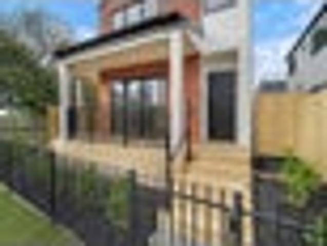 House for sale in Awhitu