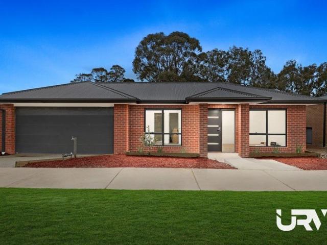 Cottage for sale in Seymour, Victoria