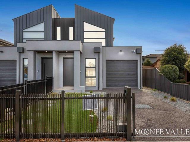 Cottage for sale in Camerons Creek, Victoria