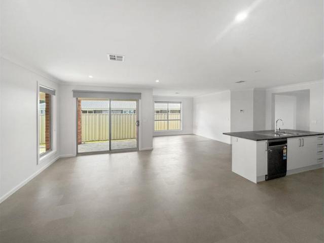 House for rent in West Wodonga, Victoria