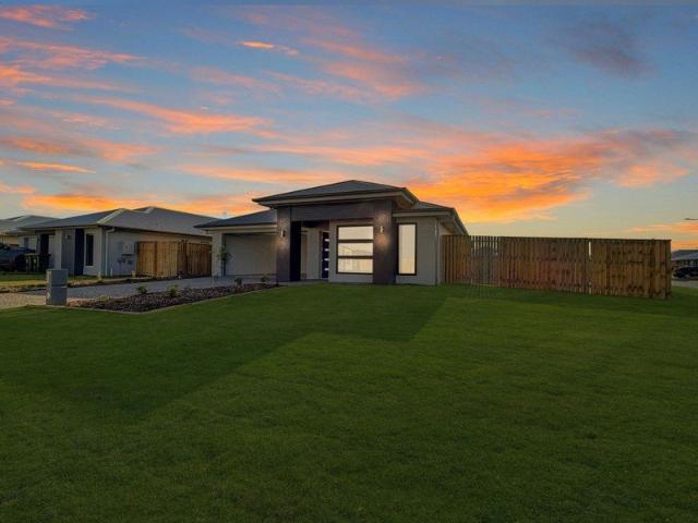 House for rent in Bushland Beach, Townsville City