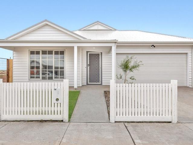 House for sale in Eynesbury, Melbourne