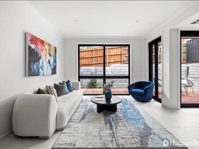 Townhouse for rent in Templestowe, Melbourne