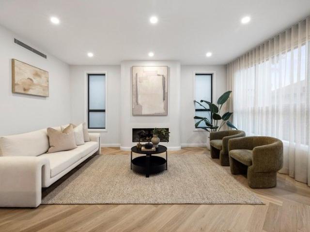 House for sale in Burwood