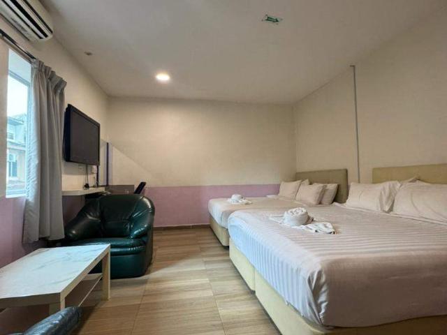 Room for rent in Country Heights Damansara, Kuala Lumpur