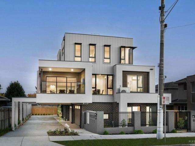Townhouse for sale in Camerons Creek, Victoria