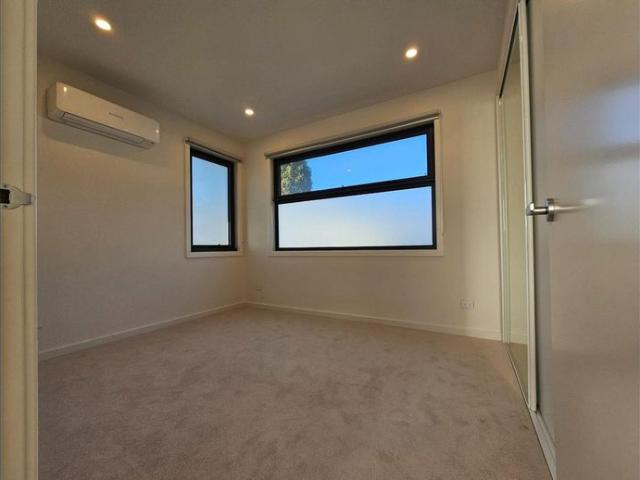 Townhouse for rent in Forest Hill, Melbourne