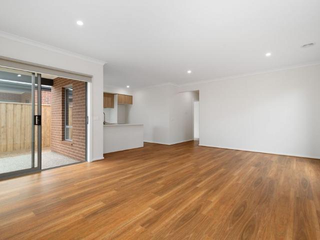 Apartment for rent in Beveridge, Victoria
