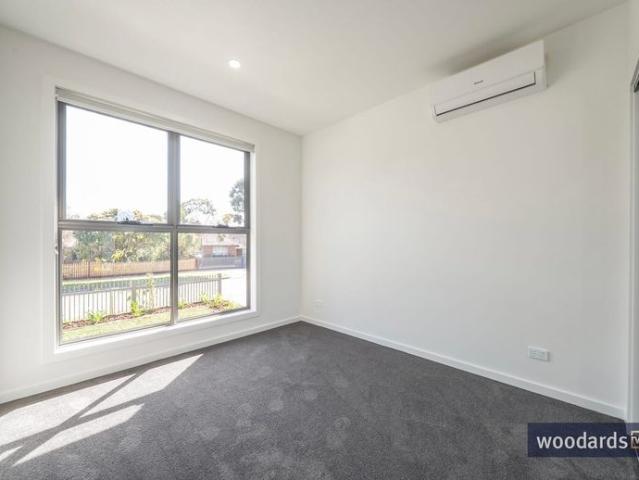 Townhouse for rent in Heidelberg Heights, Melbourne