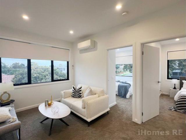 Townhouse for rent in Avondale Heights, Melbourne