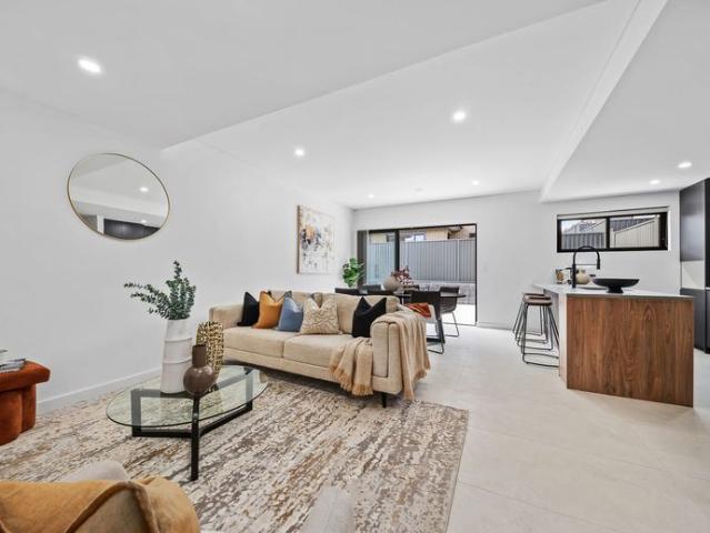Townhouse for rent in Sydney, New South Wales