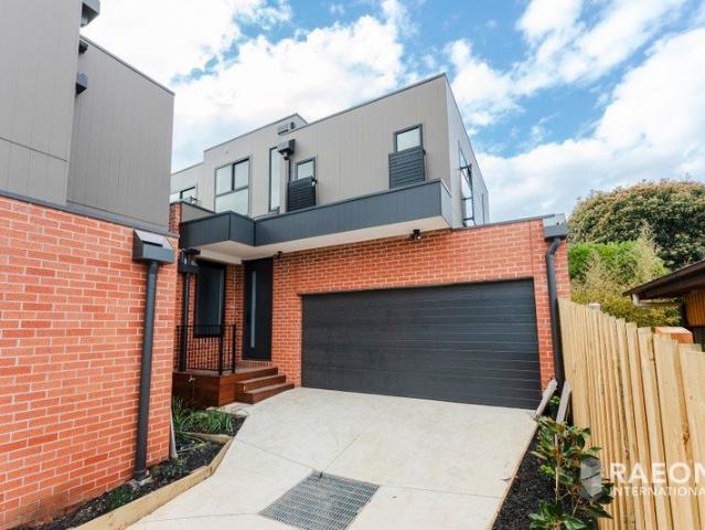 Townhouse for sale in Camerons Creek, Victoria