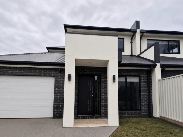 Townhouse for rent in Camerons Creek, Victoria