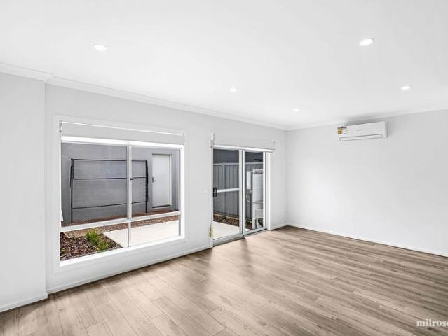 Townhouse for rent in Tarneit, Melbourne