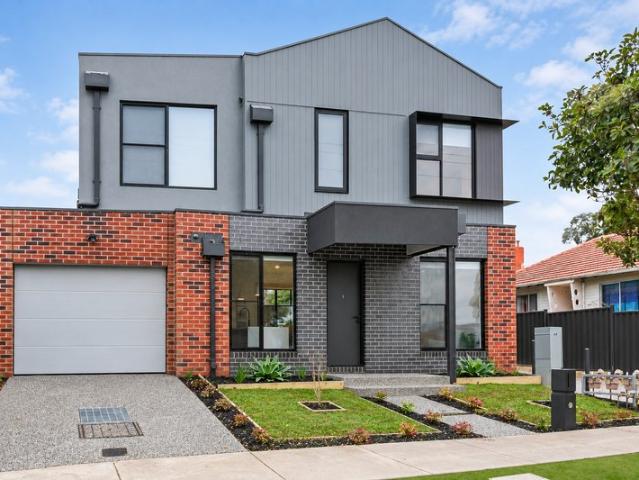 Townhouse for rent in Reservoir, Melbourne
