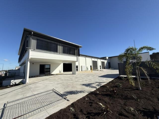 Warehouse for rent in Kings Creek, Queensland