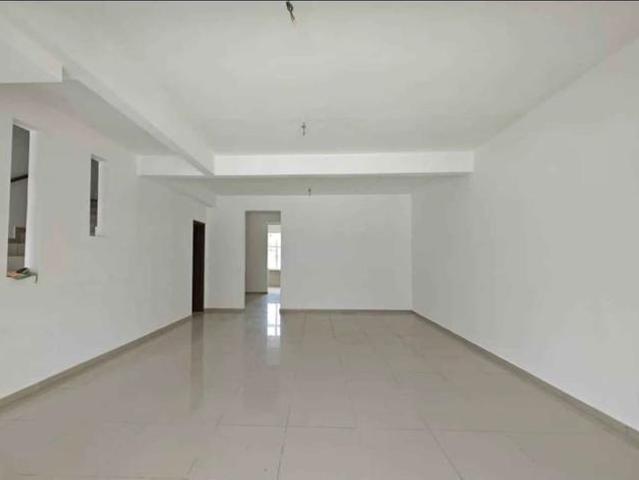 Terraced House for sale in Malaka