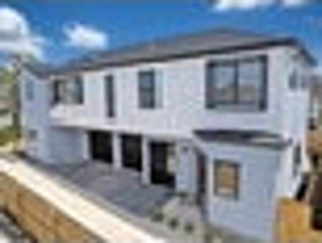 Townhouse for sale in New Windsor