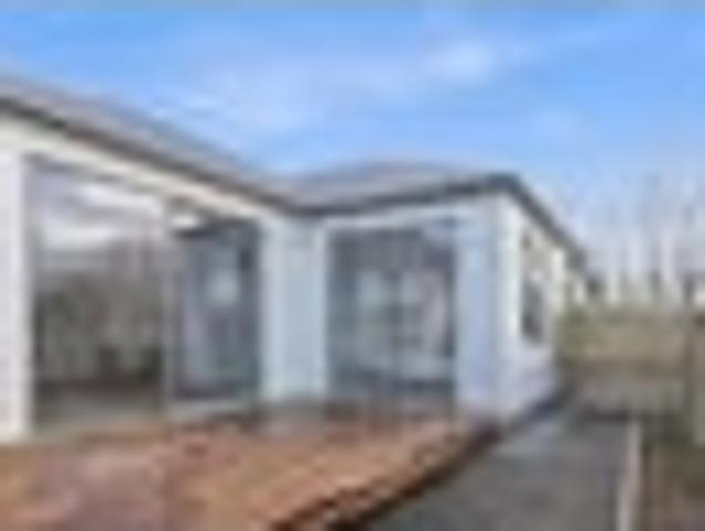 House for sale in Chaslands, Canterbury