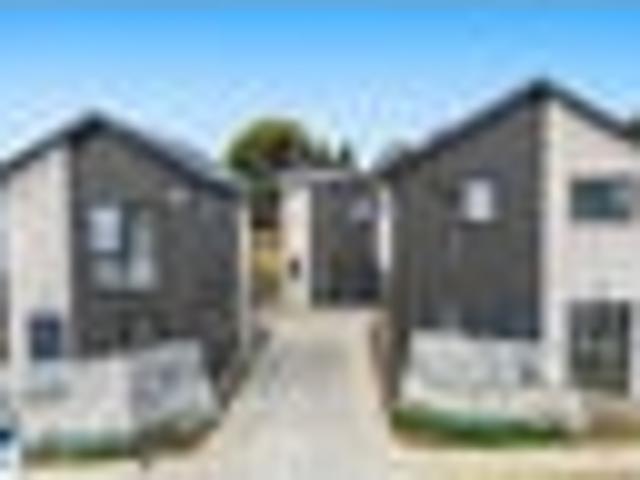 Townhouse for sale in East Tamaki, Oroua County