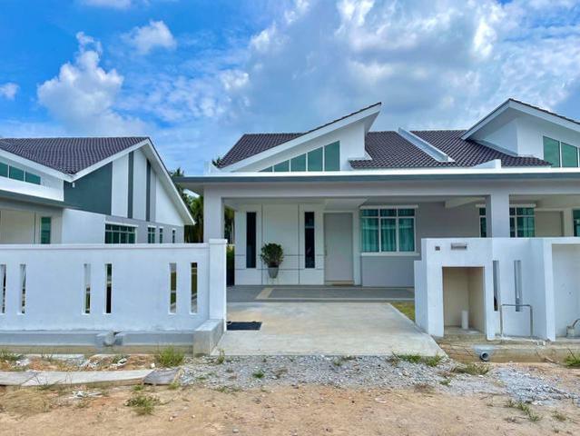 Residential House for sale in Tanjong Karang, Selangor
