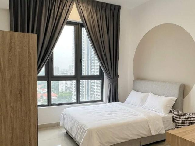 Room for rent in Petaling, Alam Impian