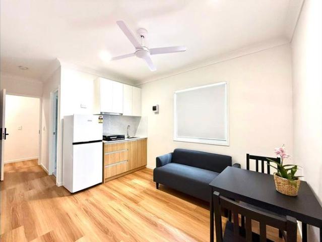 Granny Flat for rent in Toombul, Queensland