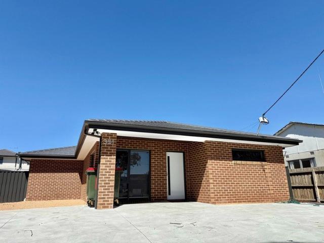 Granny Flat for rent in Frankston North, Melbourne