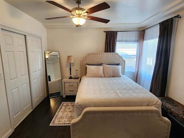 Room for rent in Canoga Park, California