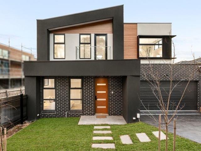 Townhouse for sale in Balwyn North, Melbourne