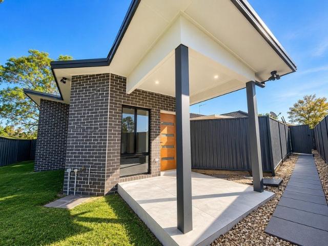 House for rent in Oakhurst, Sydney