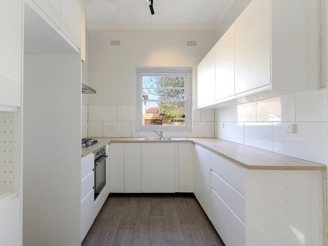 House for rent in McKinnon, Melbourne