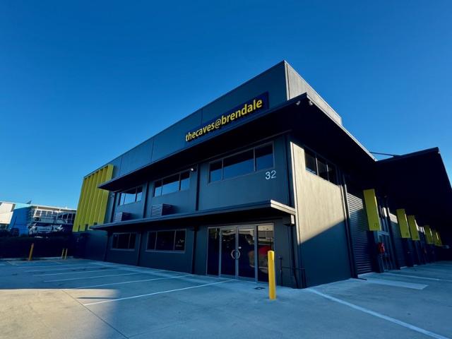 Warehouse for rent in Toombul, Queensland