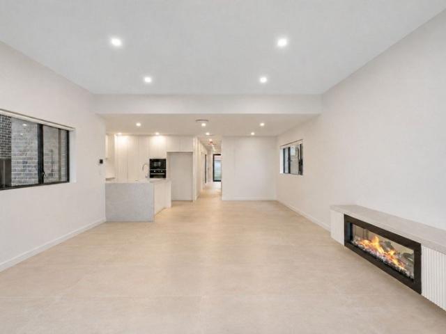 House for rent in Chipping Norton, Sydney